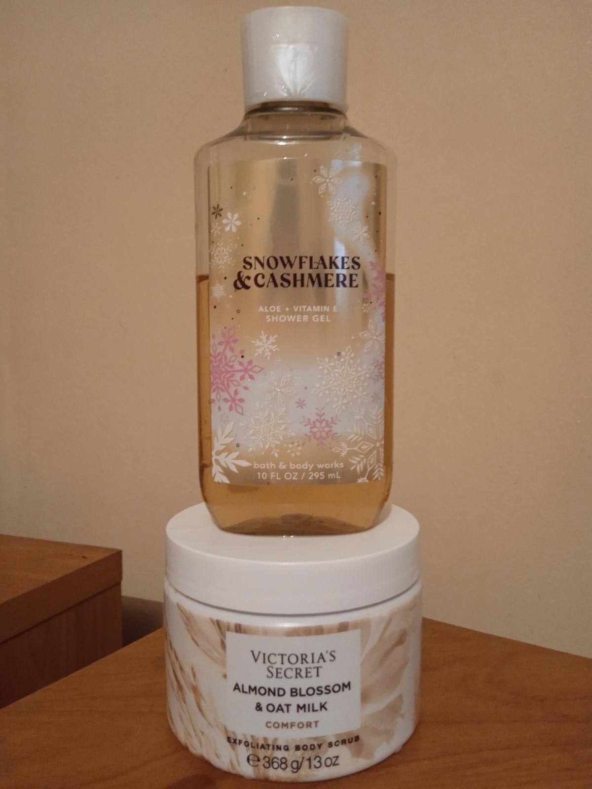 Bath Body Works Snowflakes Cashmere