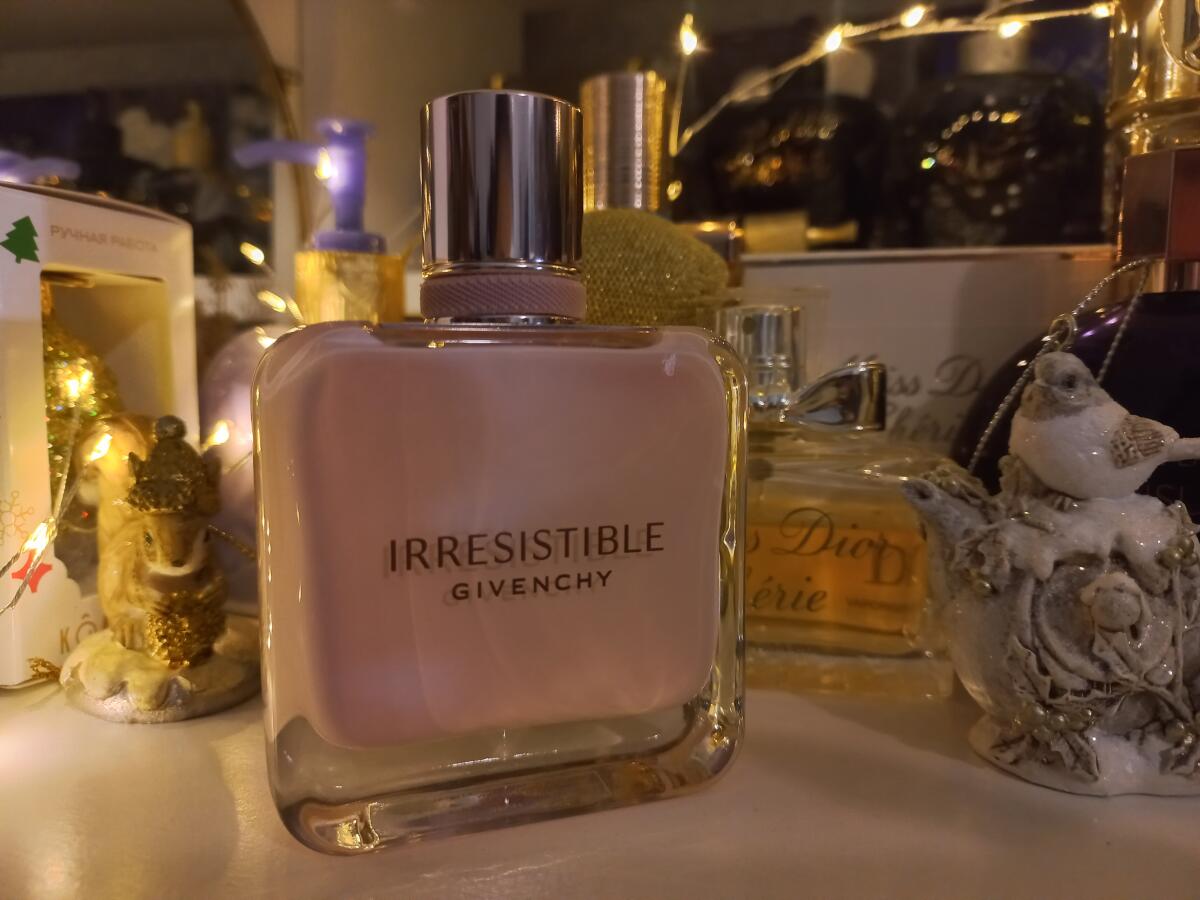 Givenchy Irresistible Givenchy Rose Velvet