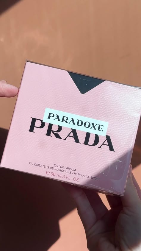 Prada Prada Paradoxe
