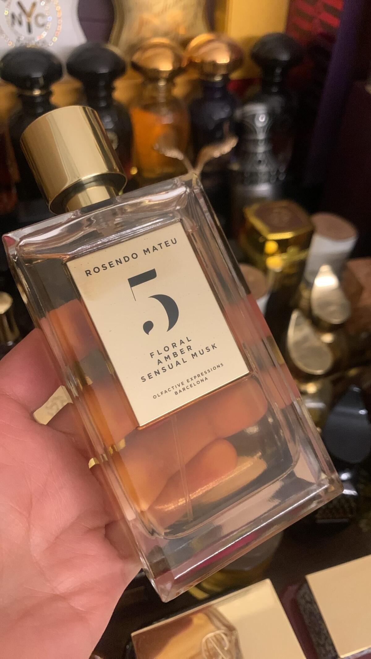 Rosendo Mateu Olfactive Expressions Rosendo Mateu No 5 Floral Amber Sensual Musk